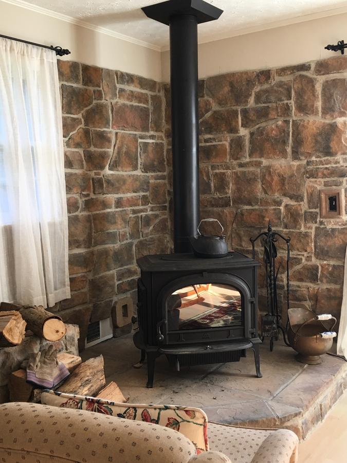 Bed and Breakfast The Ashe Farm Marshall Экстерьер фото